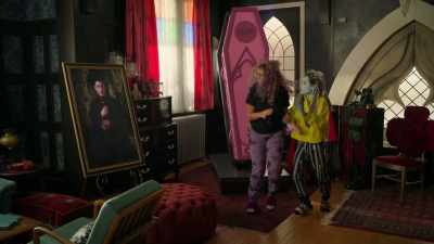 Draculaura, are you home? - Monster High 2