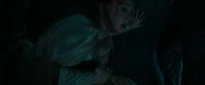 [dragon growls softly] - Damsel