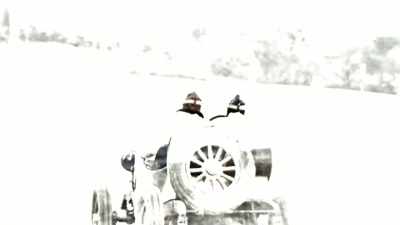 (dramatic music)
(engine rumbling) - The Cars That Made America