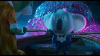 [dramatic music playing] - Sing: Thriller