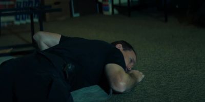 [dramatic music playing] - Wire Room