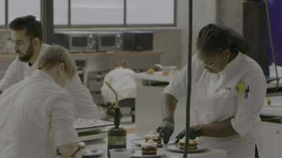 [dramatic music playing] - School of Chocolate