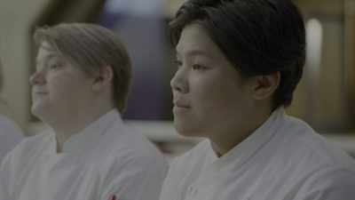 [dramatic music playing] - School of Chocolate