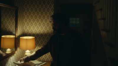 ♪ (DRAMATIC MUSIC PLAYING) ♪ - Scenes from a Marriage