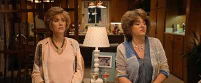 [dramatic music playing] - Barb and Star Go to Vista Del Mar