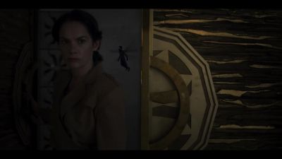 - ♪ (DRAMATIC MUSIC PLAYING) ♪
- (WINGS FLUTTERING) - His Dark Materials