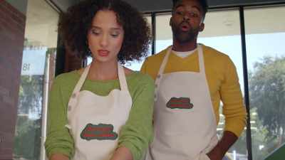 [dramatic music] - Make or Bake Christmas