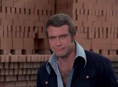 (DRAMATIC MUSIC) - The Six Million Dollar Man