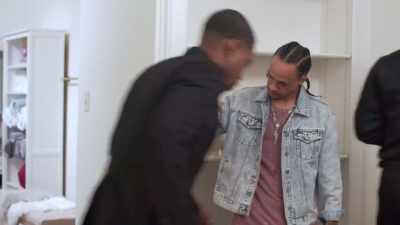 (dramatic music) - Ebony Hustle