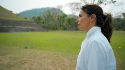 [dramatic music] - Eva Longoria: Searching for Mexico