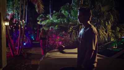 [dramatic music] - What Happens in Miami
