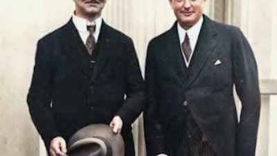 (dramatic music) - Hitler's Gold