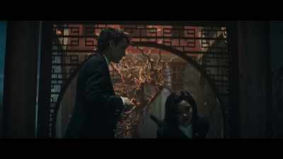 [dramatic music] - Deadly Class