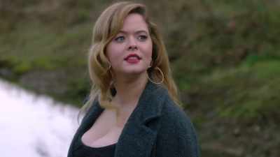 [dramatic music] - Pretty Little Liars: The Perfectionists