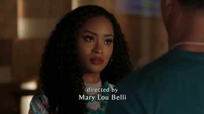 [dramatic music] - Famous in Love