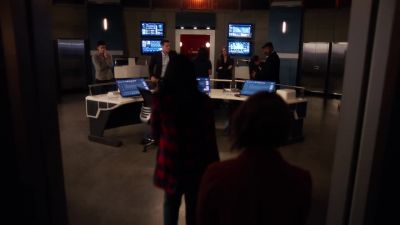 [dramatic music] - The Flash