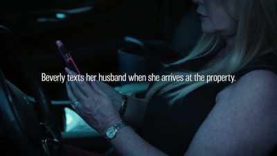  [dramatic music] - #TextMeWhenYouGetHome
