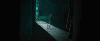 [dramatic sinister
music continues] - The Jack in the Box: Rises