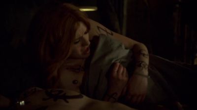 (DRAMATIC SOUND INDICATION) - Shadowhunters