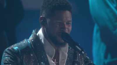 ♪ Dream, if you can,
a courtyard ♪ - Let's Go Crazy: The Grammy Salute to Prince