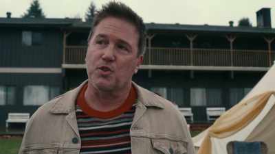 Drew, I think the sheriff would
like to see you in your tent - Chronicle Mysteries: Helped to Death