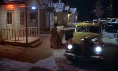 - [driver] Pay me.
- We'II be right back. - New York, New York