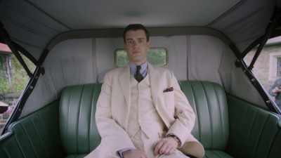 DRIVER: Sorry, sir. The press
are here. I'll get the gate. - Decline and Fall