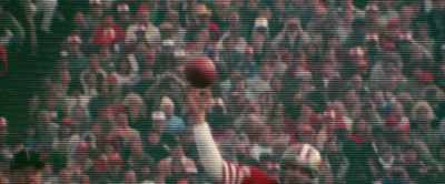 Drop back, settle,
deliver the perfect throw. - American Underdog