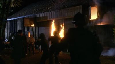 Drop that gun!
Drop it! - Murdoch Mysteries