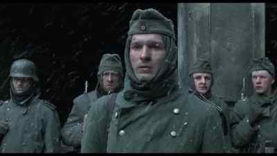 Drop the gun. - Stalingrad