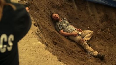 Drop the gun! - CSI: Crime Scene Investigation