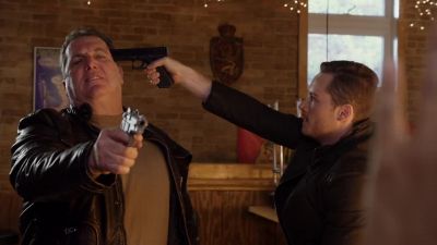 Drop the gun. You're under arrest. - Chicago Fire