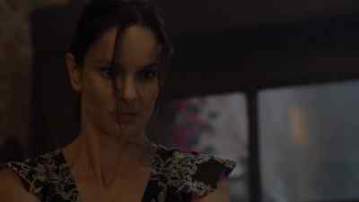 Drop the weapon. - Colony