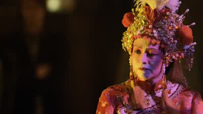 DRUM BEAT QUICKENS GONG Oh! - Sherlock