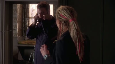 Du, släpp telefonen och hitta kranen. - Farewell Doc Martin