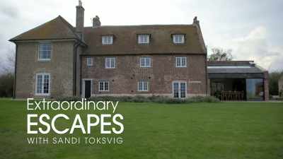-- DUCK CALL - Extraordinary Escapes with Sandi Toksvig