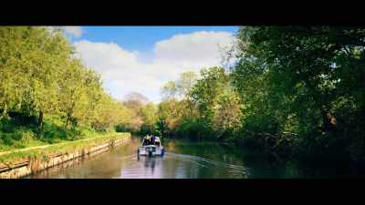 (DUCKS QUACKING) - Zomboat!
