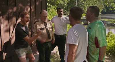 - Dude, you fuckin' stink.
- Sorry. - Super Troopers 2