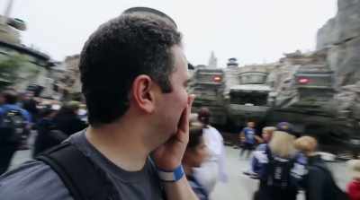 -Dude, I'm with you.
-This is-- This is-- - Star Wars: Galaxy's Edge - Adventure Awaits