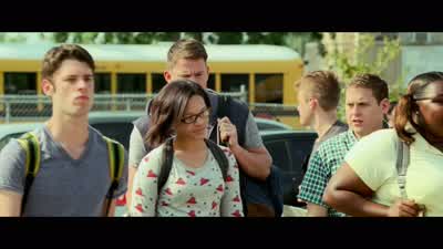 Dude? Everybody's two-strapping it. Just stay with the one-strap. I can't. I can't. I can't right no - 21 Jump Street