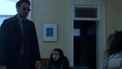 - Dude, what are you doing?
- Just... Do you mind? - Marvel's The Defenders