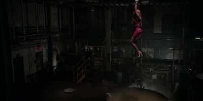 Duela, stop. Please. Let me down. - Batwoman