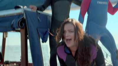 Duke! Duke! - 6-Headed Shark Attack