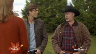 [DUKE] Well, I've been asking myself
that question a lot lately. - Country at Heart