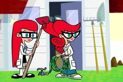 (DUKEY SNIFFS) - Johnny Test