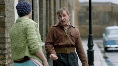 Dulacke Street, please. - Call the Midwife