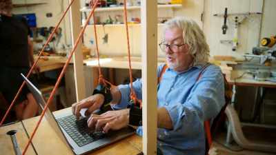 ..'dull'...
Jeez. ..to describe... - James May and the Dull Men