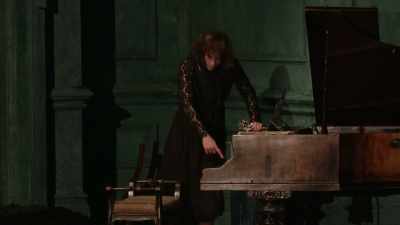 ♪ Dum-dum-dum dum-dum-dum... ♪ - Great British Theatre