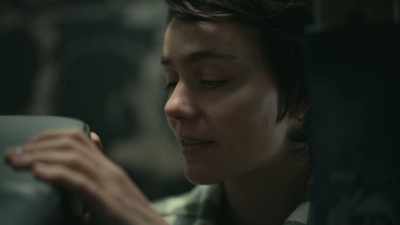 - Dundee says, being
critical is good, - Uppercut
