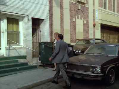 Dunn lives in this dump?
No, Bert Cromwell does. - Murder, She Wrote